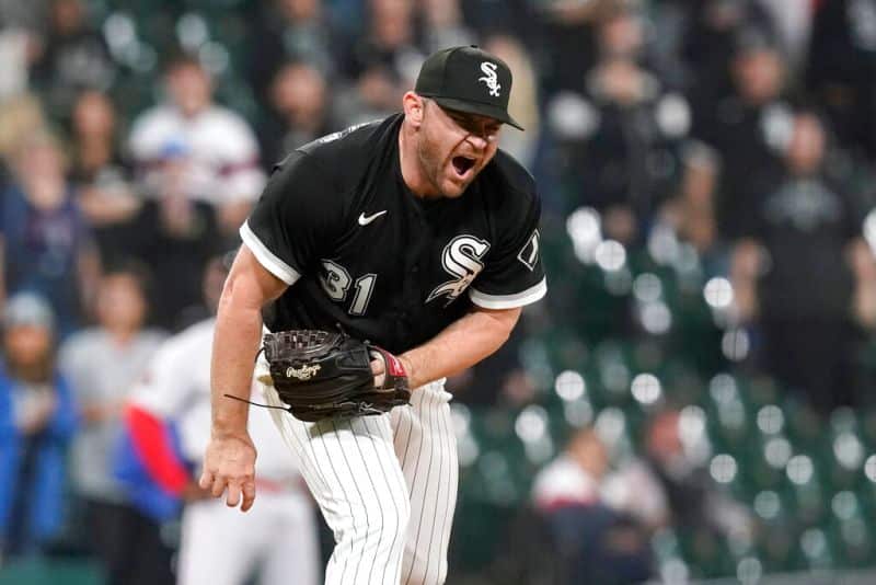 深淵中的掙扎:白襪隊的集體失落