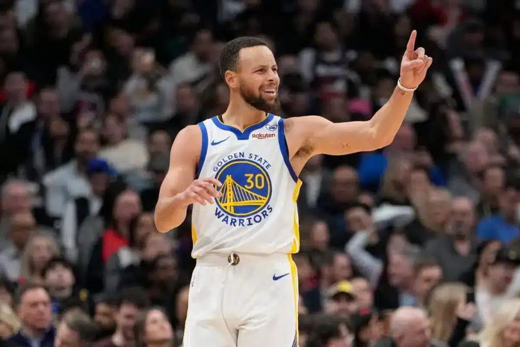 勇士當家球星Curry傷退!左腳踝兩度扭傷 勝利擦身而過