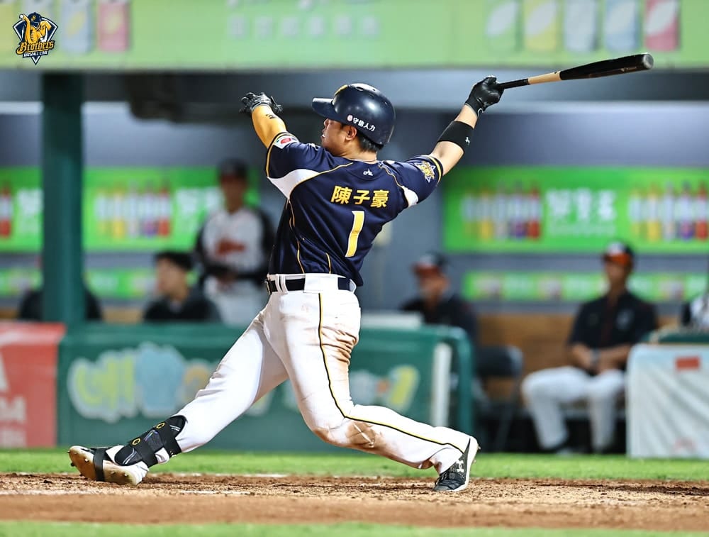 兄弟獅大戰火花四濺 陳子豪全壘打成致勝關鍵