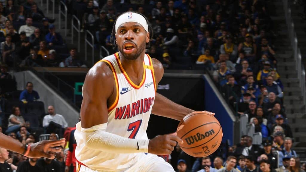 NBA》板凳暴動!Curry、Wiggins雙雙缺席,勇士124:106擊潰鵜鶘,替補逆天大翻盤!