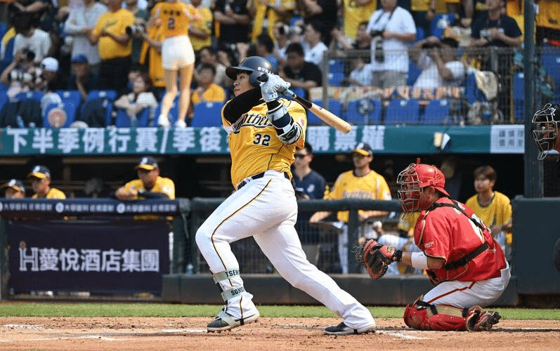 台灣大賽》12強賽大驚喜！曾頌恩FMVP加身，中華隊陣容大洗牌，下階段集訓看點十足！