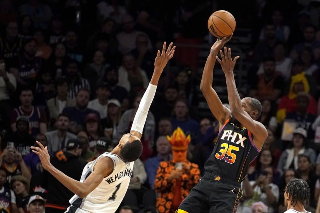 NBA》太陽三巨頭合體！KD、Beal強勢回歸，Booker爆砍26分，湖人被打到懷疑人生！