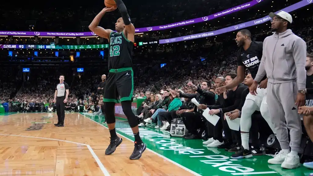 NBA》驚天逆轉！ 塞爾提克120：117絕殺騎士，終結開季15連勝神話，Tatum 33分準大三元力挽狂瀾！