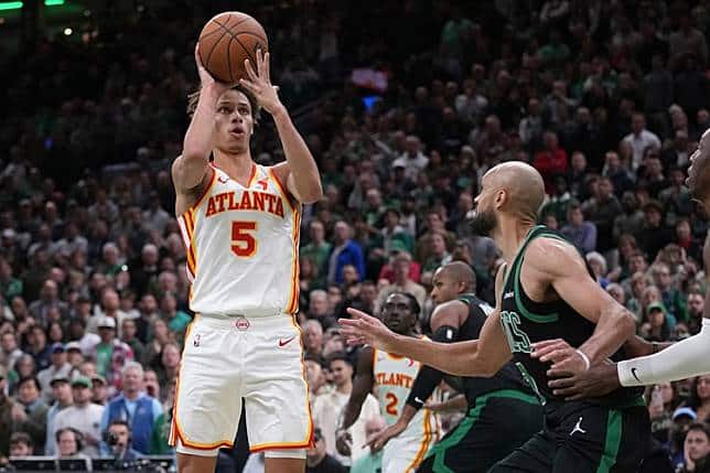 NBA》Jalen Johnson大三元神助攻!老鷹絕地大反攻,15分落後逆轉擊敗綠衫軍!