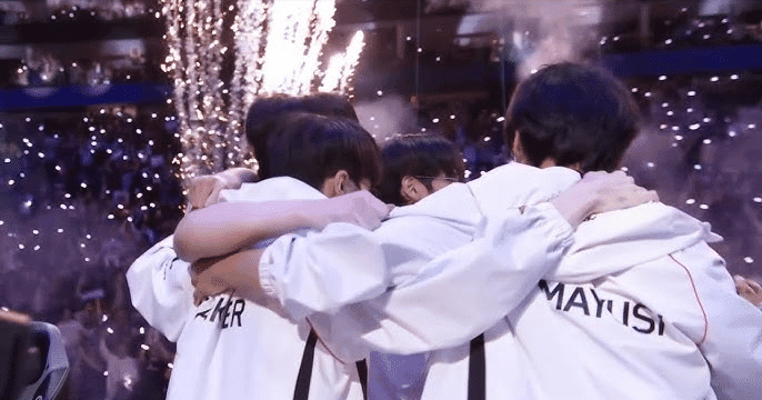 電競傳奇再添一頁!Faker率領T1五戰險勝奪冠,生涯第五冠閃耀全球