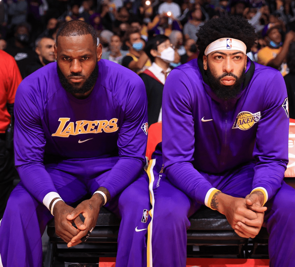 NBA》湖人AD場均32.6分，聯盟第一！湖人板凳場均18.9分，聯盟倒數第一！