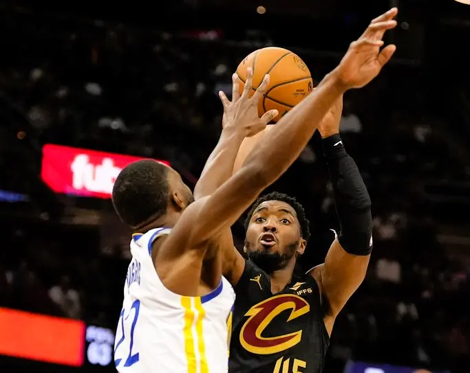 NBA》輾壓！勇士慘遭騎士血虐，騎士十連勝！Curry傻眼：我們到底怎麼了？