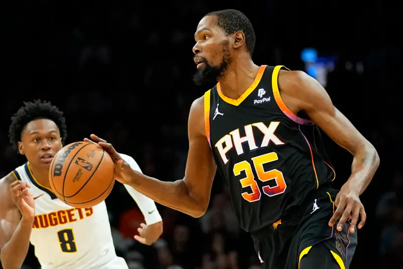 NBA》KD飆生涯新高43分仍空砍！太陽苦吞2連敗，與教練爆發激烈爭執成焦點