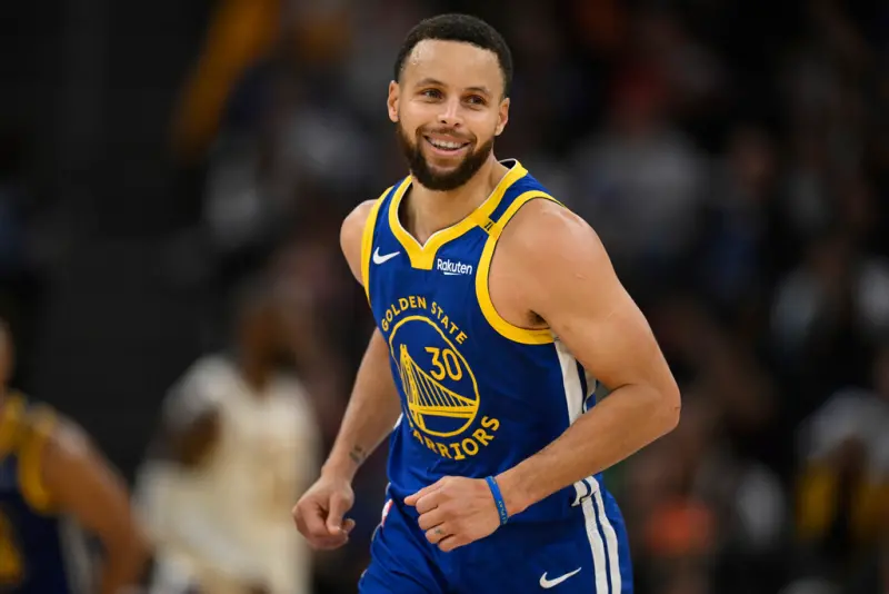 詹皇面前三分投詹皇 Curry連續兩記關鍵三分 勇士憾負湖人
