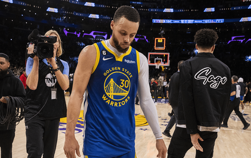 NBA》柯瑞巔峰擺哪裡?勇士教練團老實說:贏球至上!至於Kuminga嘛...先別問這個