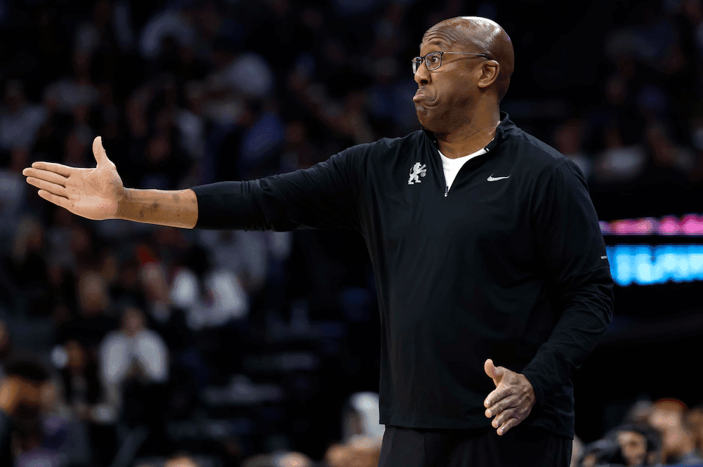 NBA》太沒品!國王無預警開除年度最佳教練,金塊教頭 Malone 怒噴:毫無風度、沒擔當!