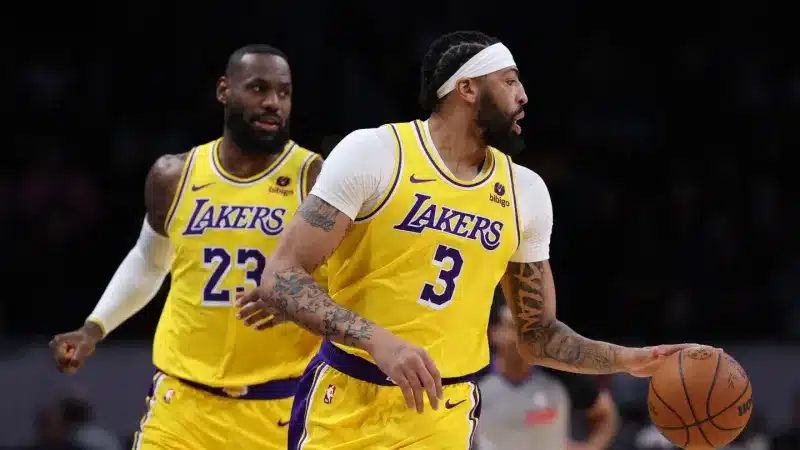 NBA》震驚！詹皇若退役，AD恐閃人？湖人王朝就此瓦解？