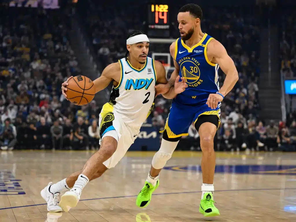 NBA》Curry真的陷入大麻煩!場均得分慘跌至14.3分,三分球也失準,命中率竟低於3成!