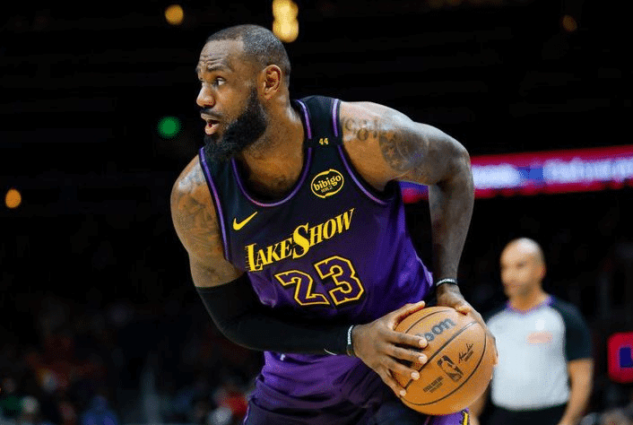 NBA》里夫斯狂砍生涯新高 38 分，湖人 102：101 險勝籃網，詹皇也轟下 29 分！