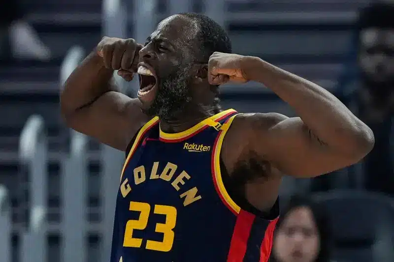 NBA》Curry僅拿17分，還好有Green末節神助攻，勇士驚險107：104險勝活塞！