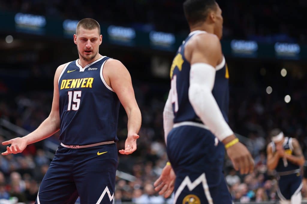「小丑」再創史詩級表現!Jokic不到30分鐘狂砍大三元,締造NBA歷史新猷